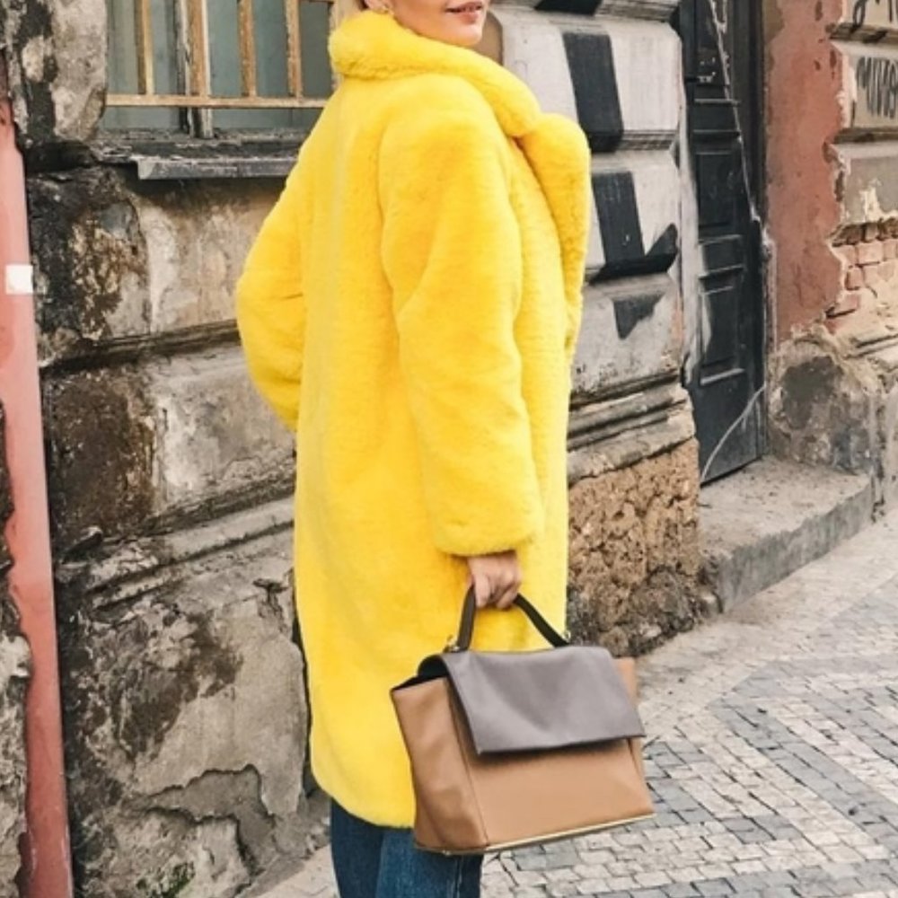 TRENDY DOLLZ Yellow Teddy trench Coat Jack… - Picture 2 of 3